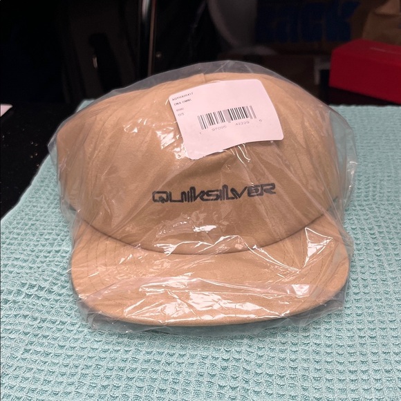 Quiksilver Beige Baseball Cap - Picture 1 of 4